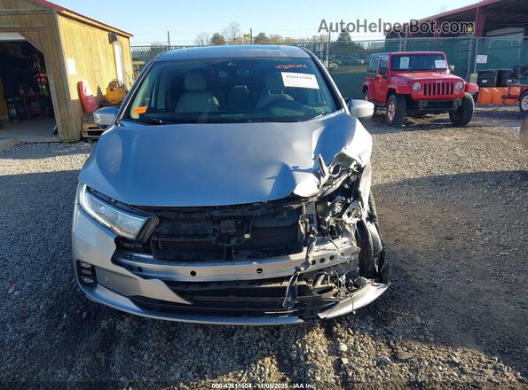 5FNRL6H88NB053680 2022 HONDA ODYSSEY Silver Widok wnętrza z tyłu