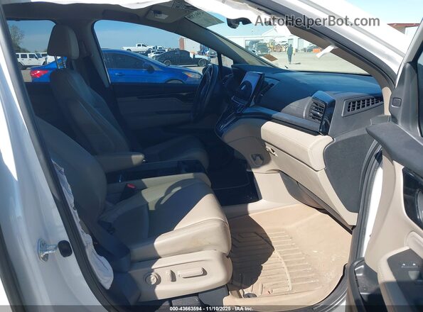 5FNRL6H8XMB034921 2021 HONDA ODYSSEY Белый Вид салона спереди