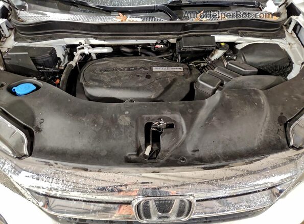 5FNYF6H55LB010890 2020 HONDA PILOT White Engine compartment view