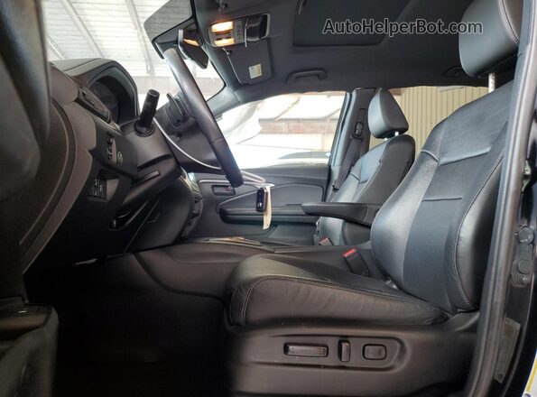 5FNYF7H50NB005377 2022 HONDA PASSPORT Black Vista interior delantera