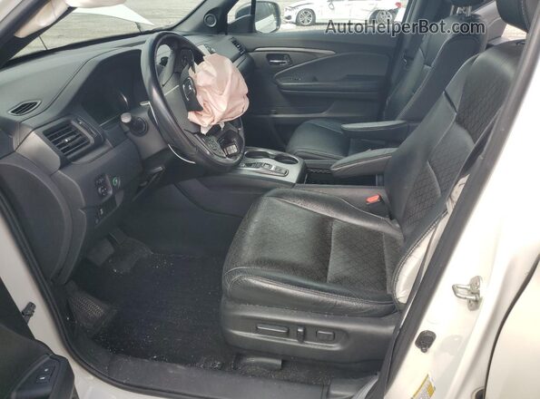 5FNYF7H5XKB003518 2019 HONDA PASSPORT White Vista interior delantera