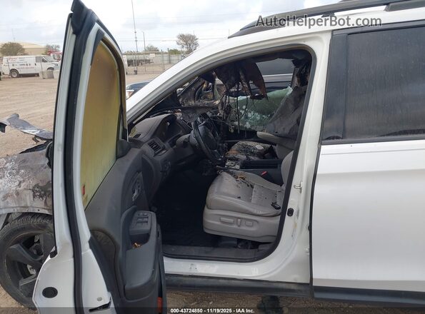 5FNYF8H09MB002163 2021 HONDA PASSPORT White Vista interior delantera
