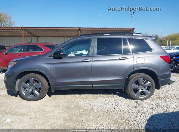 5FNYF8H99MB013971 2021 HONDA PASSPORT Gray Սալոնի հետևի տեսք