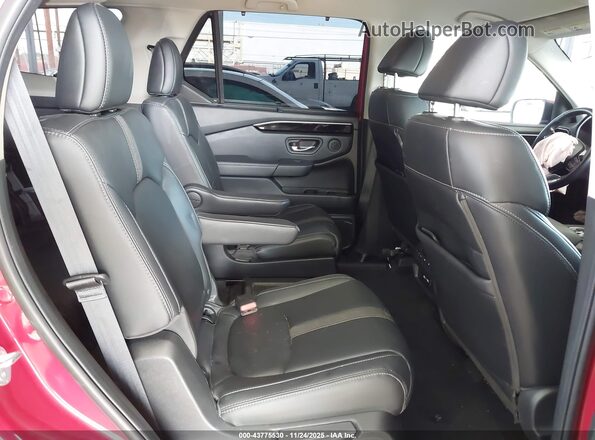 5FNYG2H50PB015572 2023 HONDA PILOT Burgundy Vista de la etiqueta del VIN