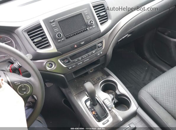 5FPYK2F11JB001404 2018 HONDA RIDGELINE White Dashboard view