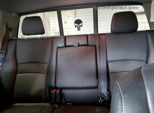 5FPYK3F58SB001927 2025 HONDA RIDGELINE Silver Widok tylnych siedzeń