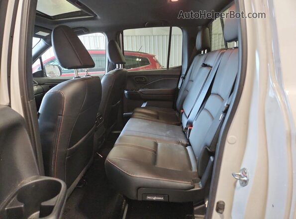 5FPYK3F61SB009828 2025 HONDA RIDGELINE White Widok tylnych siedzeń