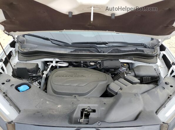 5FPYK3F6XRB008865 2024 HONDA RIDGELINE White Rear interior view