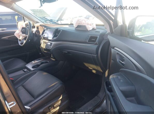 5FPYK3F76PB018007 2023 HONDA RIDGELINE Gray Vista interior delantera