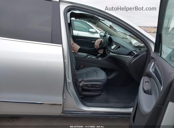 5GAERBKW7MJ106049 2021 BUICK ENCLAVE Silver Front interior view
