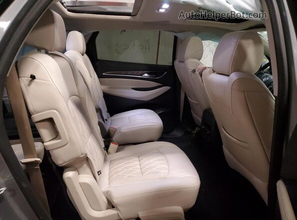 5GAEVCKW1RJ120019 2024 BUICK ENCLAVE Серебряный Вид задней части салона