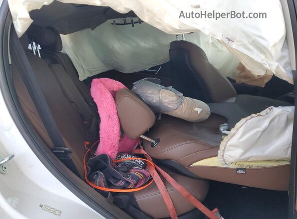 5J8TC1H50ML020684 2021 ACURA RDX White Rear seats view
