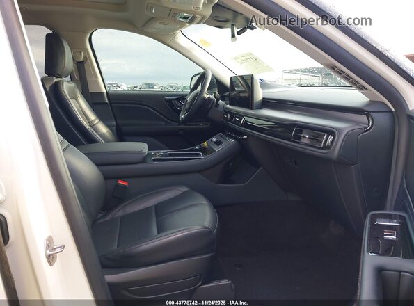 5LM5J6WC1SGL06800 2025 LINCOLN AVIATOR Белый Вид салона спереди