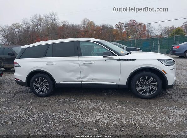 5LM5J6XC2NGL19168 2022 LINCOLN AVIATOR White Widok wnętrza z tyłu