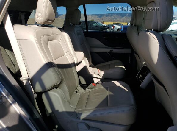 5LM5J7WC0LGL17150 2020 LINCOLN AVIATOR Tan Rear interior view