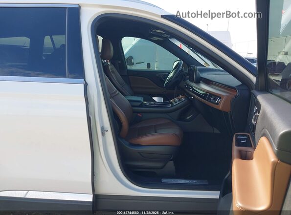 5LM5J7WC0MGL00852 2021 LINCOLN AVIATOR White Вид салону спереду