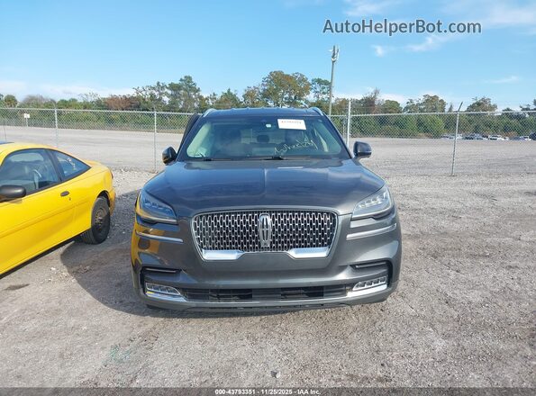 5LM5J7WC1LGL29095 2020 LINCOLN AVIATOR Gray Vista del cuadro de instrumentos