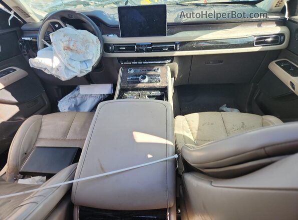 5LM5J7XC3LGL06786 2020 LINCOLN AVIATOR Maroon Widok deski rozdzielczej