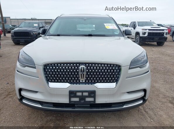5LM5J7XC3RGL03086 2024 LINCOLN AVIATOR Tan ხელსაწყოთა პანელის ხედი