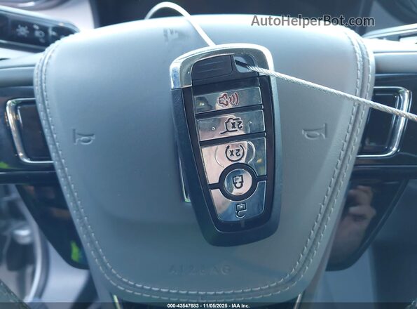 5LM5J7XC7LGL07021 2020 LINCOLN AVIATOR Silver წინა პანელის ხედი