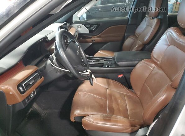 5LM5J7XC9MGL12948 2021 LINCOLN AVIATOR White Front interior view