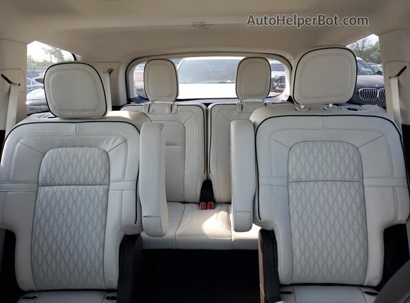5LM5J9XC4RGL04095 2024 LINCOLN AVIATOR Black Вид задніх сидінь