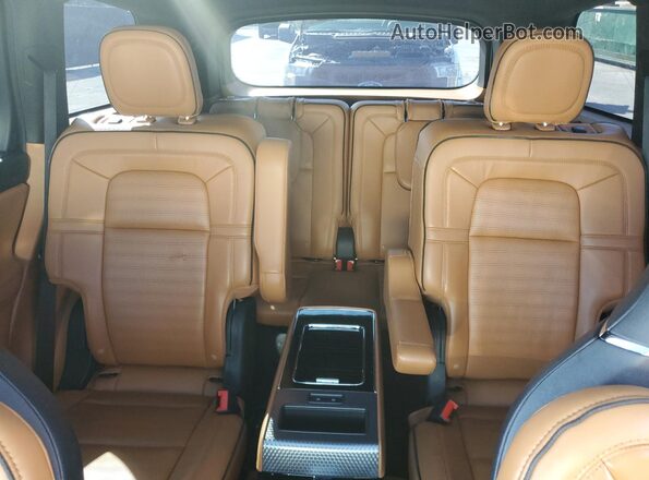 5LM5J9XC5LGL24444 2020 LINCOLN AVIATOR White უკანა სავარძლების ხედი