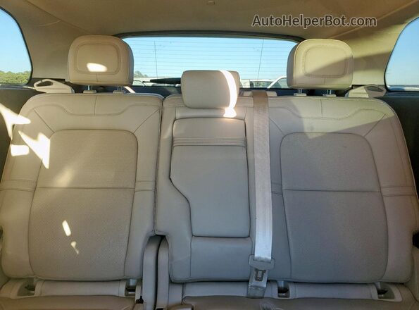5LMCJ1C93NUL13997 2022 LINCOLN CORSAIR Blue Rear seats view