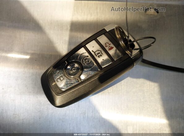 5LMCJ1C94NUL09988 2022 LINCOLN CORSAIR Gray Widok deski rozdzielczej