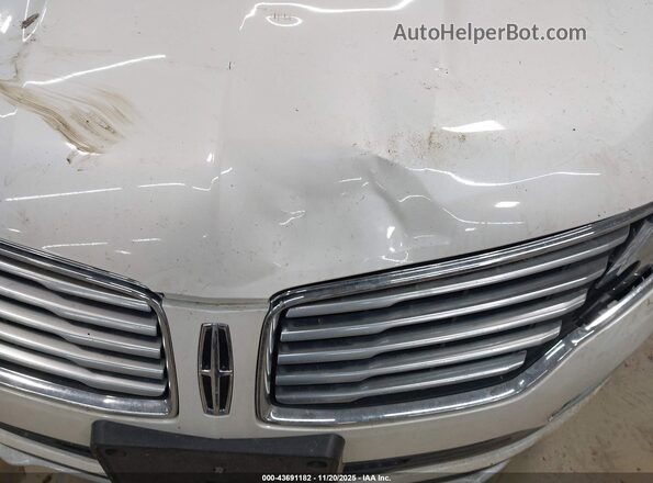 5LMCJ1D93JUL13765 2018 LINCOLN MKC White 