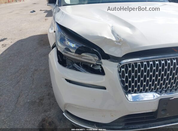 5LMCJ1D97MUL12428 2021 LINCOLN CORSAIR White Вид спереду