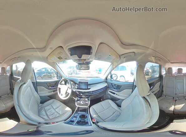 5LMCJ1D98LUL18608 2020 LINCOLN CORSAIR White Vista de la etiqueta del VIN