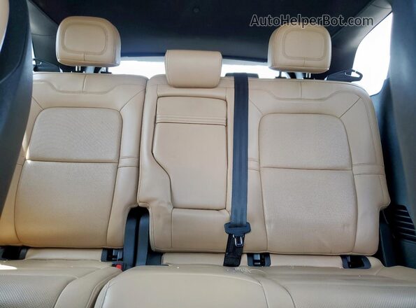 5LMCJ2C92NUL17044 2022 LINCOLN CORSAIR Silver Vista de los asientos traseros