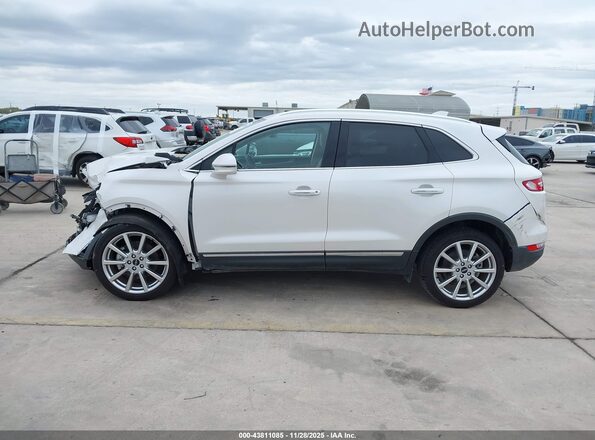 5LMCJ3C98KUL23285 2019 LINCOLN MKC White 