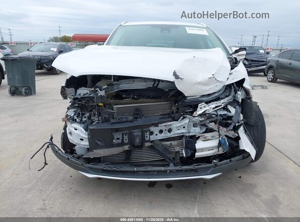 5LMCJ3C98KUL23285 2019 LINCOLN MKC White Rear interior view