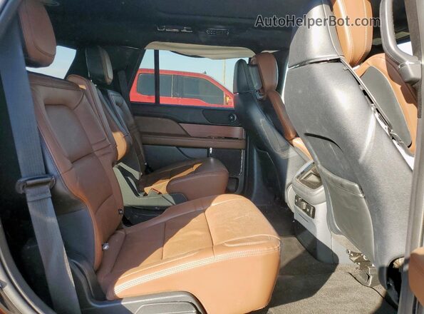 5LMJJ2KG7PEL13740 2023 LINCOLN NAVIGATOR Black Vista interior trasera