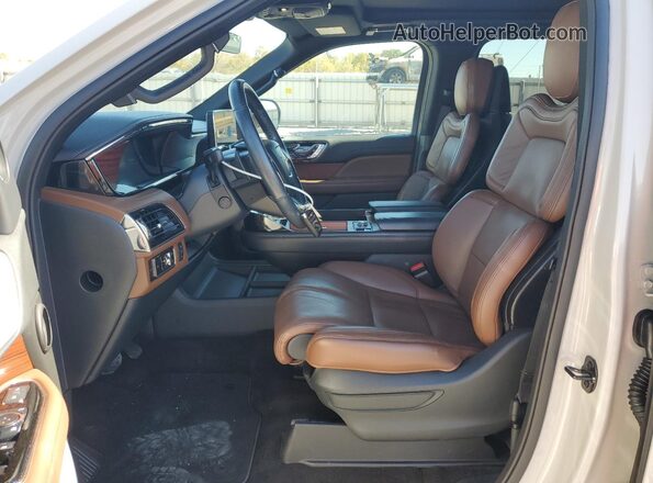 5LMJJ2LG8PEL15527 2023 LINCOLN NAVIGATOR Gray Vista interior delantera