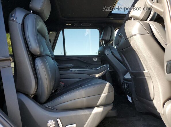5LMJJ2LGXSEL01279 2025 LINCOLN NAVIGATOR Синий Вид задней части салона