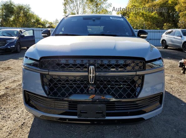 5LMJJ2LGXSEL01279 2025 LINCOLN NAVIGATOR Синий Вид спереди
