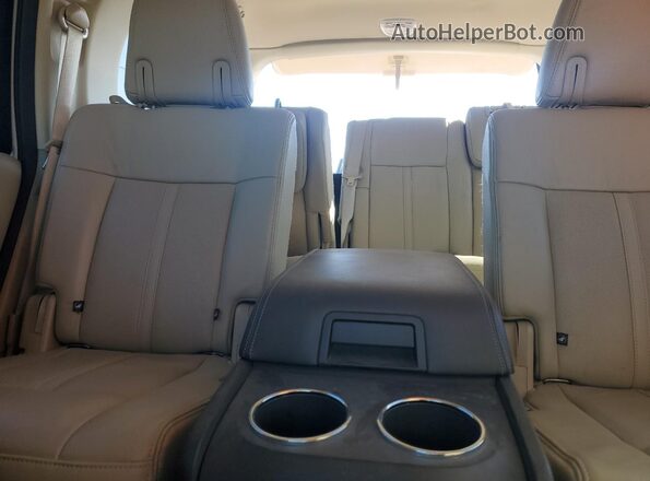 5LMJJ2LT2HEL09916 2017 LINCOLN NAVIGATOR Желто-коричневый Вид задних сидений