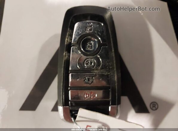 5LMJJ2LT2LEL14087 2020 LINCOLN NAVIGATOR Black Widok deski rozdzielczej