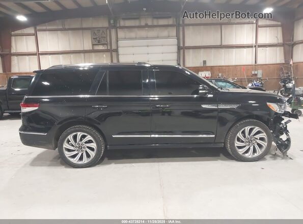 5LMJJ2LT3NEL15090 2022 LINCOLN NAVIGATOR Black Rear interior view