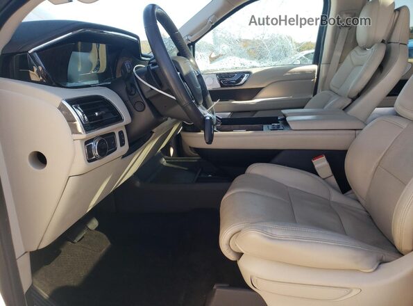 5LMJJ2LT4MEL15355 2021 LINCOLN NAVIGATOR Silver Widok wnętrza z przodu