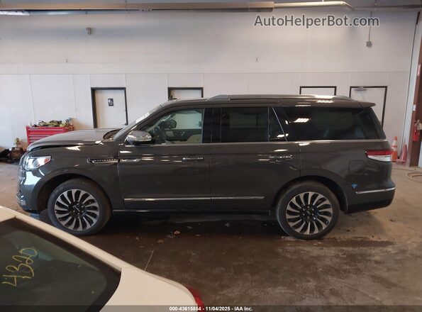 5LMJJ2TG6REL10460 2024 LINCOLN NAVIGATOR Gray 360 interior view