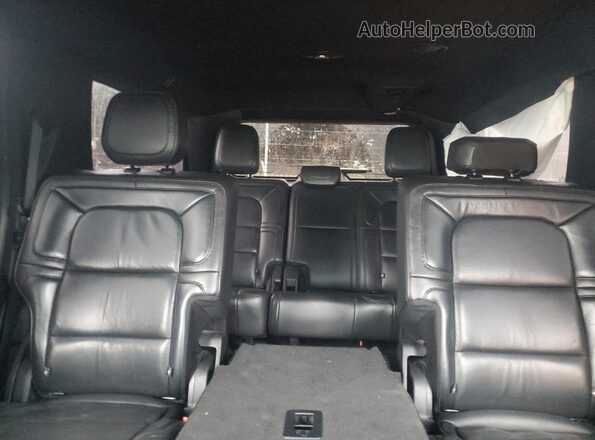 5LMJJ3HT0JEL01236 2018 LINCOLN NAVIGATOR Черный Вид задних сидений