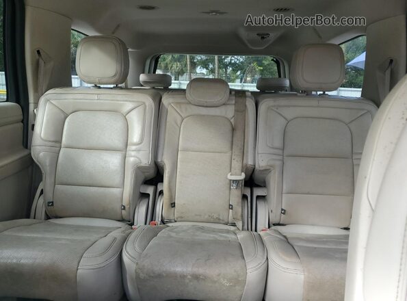 5LMJJ3HT0JEL05240 2018 LINCOLN NAVIGATOR Beige Widok tylnych siedzeń