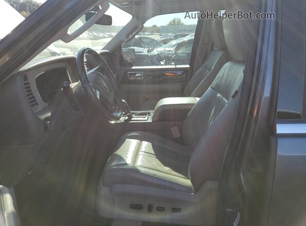 5LMJJ3HT5GEL11284 2016 LINCOLN NAVIGATOR Gray Front interior view
