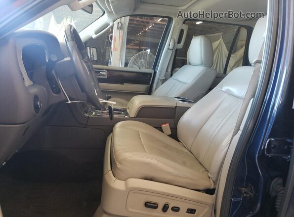 5LMJJ3JT5HEL04475 2017 LINCOLN NAVIGATOR Синий Вид салона спереди