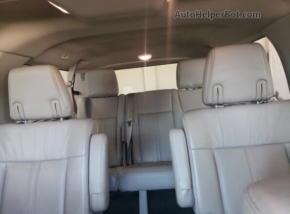 5LMJJ3JT5HEL04475 2017 LINCOLN NAVIGATOR Синий Вид задних сидений
