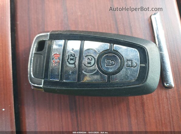 5LMJJ3LG7PEL01849 2023 LINCOLN NAVIGATOR Черный Вид панели приборов
